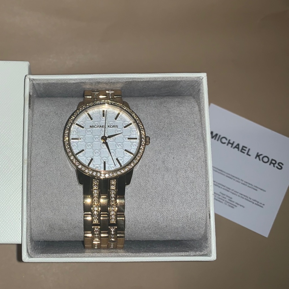 Brand New: MICHEAL KORS Watch ✨